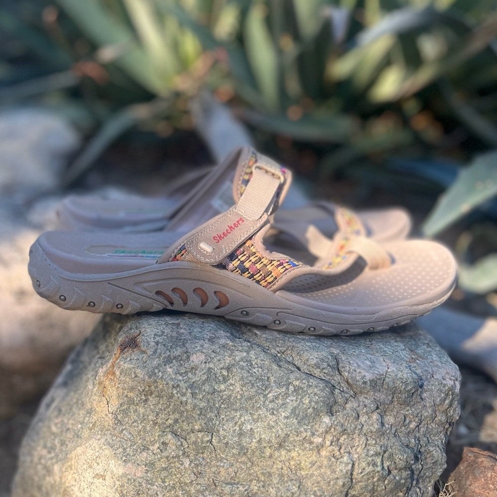 SKECHERS | Tribal Embroidered Strappy Sandals 10